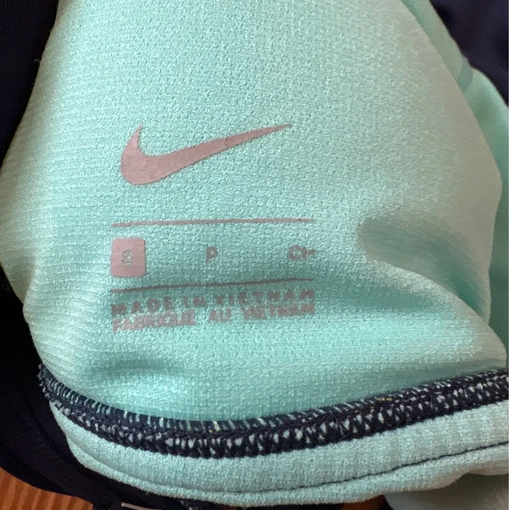 Nike One Piece Swimsuit Women Blue Chevron Athletic Racerback SIZE Small